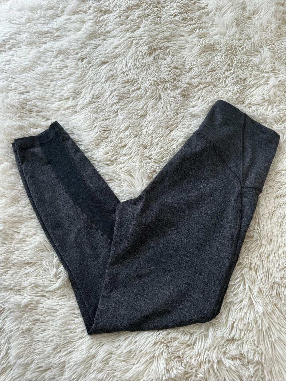 Lululemon Hit It Gray Crop 7/8 Leggings Mesh Panels Size 6 Running Women’s